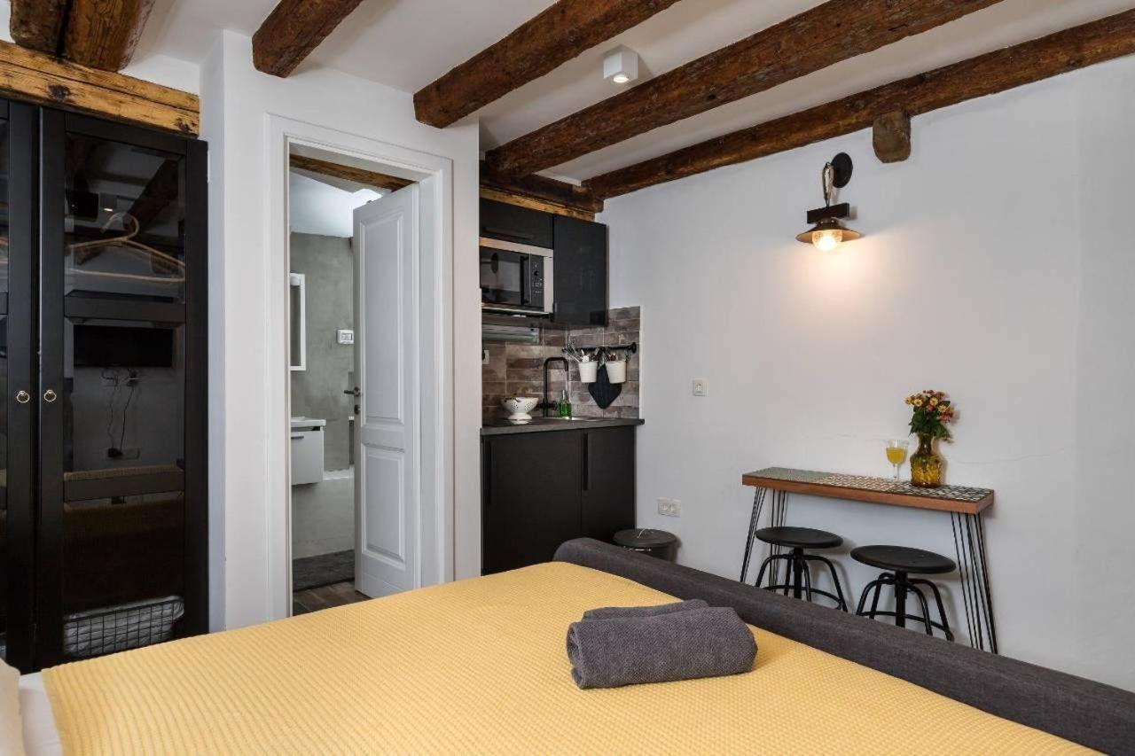 Lägenhet Private Accommodion Linda Dubrovnik